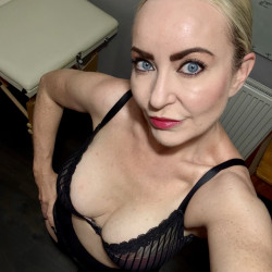 BDSM dating. missjaney, United States, Los Angeles. Looking for a man.